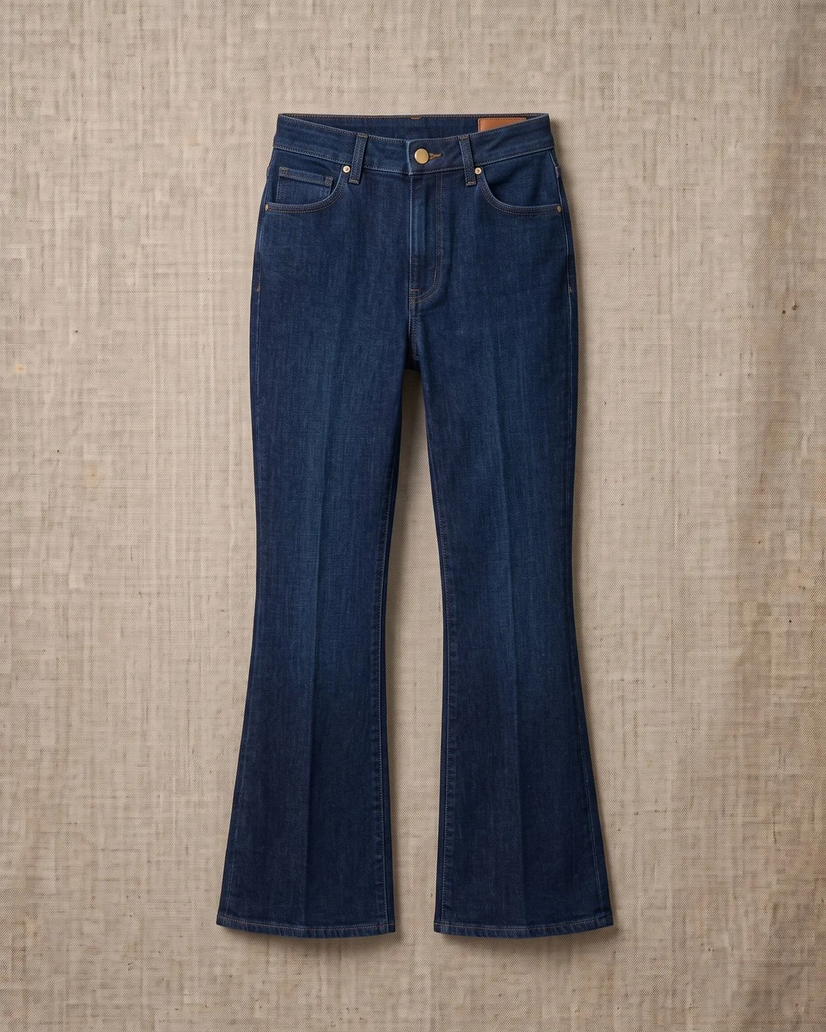 Jean Oxford — Jean oxford de tiro alto con caída al piso.